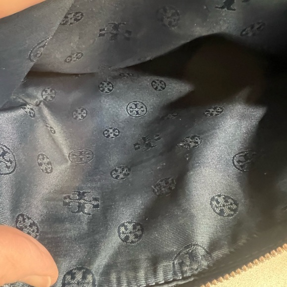 Tory Burch Robinson Double-Zip Saffiano Tote, Dark Navy Blue with Gold Hardware - Picture 6 of 9